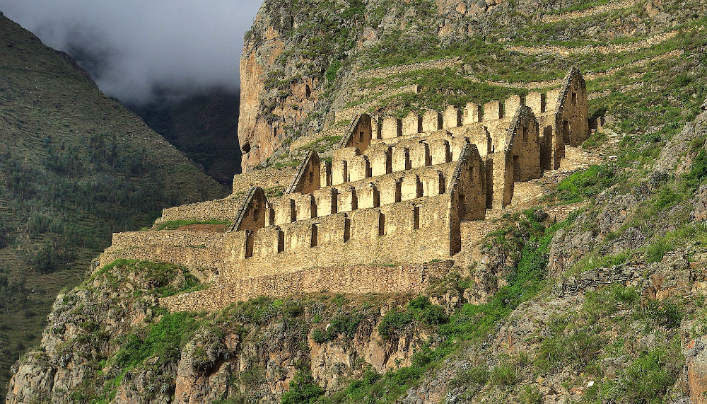 Qollqa, two-storey public granaries, Inca warehouses - Pinkuylluna to the N-E of Ollantaytambo